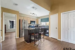 5745 Golden Oaks, Tyler, TX 75703 - Photo 16