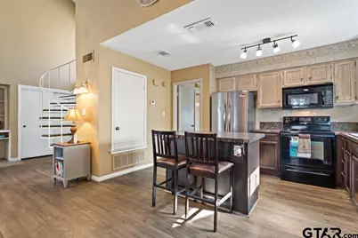 5745 Golden Oaks, Tyler, TX 75703 - Photo 12