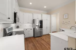 2210 Homestead, Tyler, TX 75701 - Photo 12