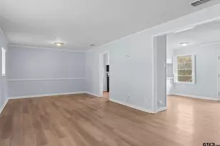 2304 Crestwood, Tyler, TX 75701 - Photo 4