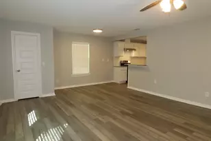 2403 Sherwood, Tyler, TX 75702 - Photo 4