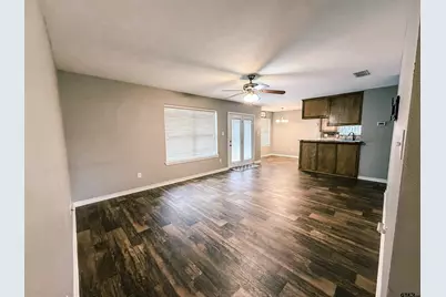 106 Westpark St, Pittsburg, TX 75686 - Photo 2