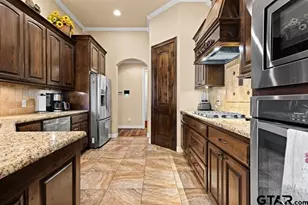 125 Towering Oaks Br, Longview, TX 75602 - Photo 14