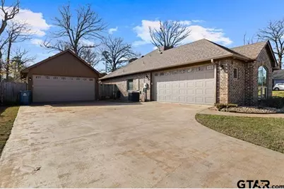125 Towering Oaks Branch, Longview, TX 75602 - Photo 2