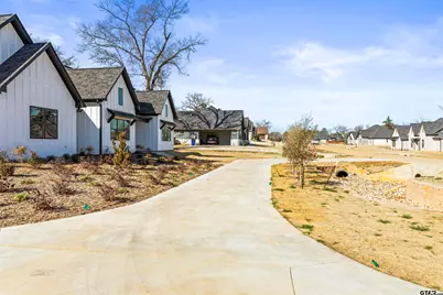 14697 Woodland Creek Dr, Tyler, TX 75706 - Photo 4