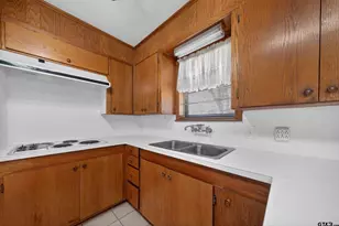 106 Southview Dr, Henderson, TX 75654 - Photo 6