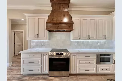 195 Clara Ln, Kilgore, TX 75662 - Photo 10