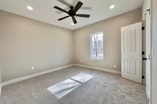 195 Clara Ln, Kilgore, TX 75662 - Photo 46