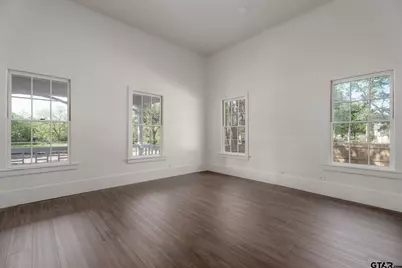 605 E Calvert St., Troup, TX 75789 - Photo 8