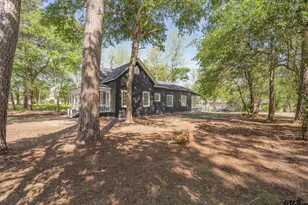605 E Calvert St, Troup, TX 75789 - Photo 4