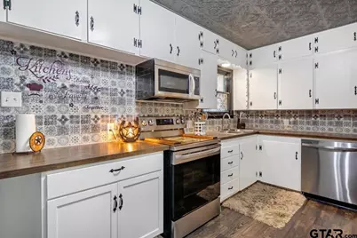 2216 Pleasant Dr, Tyler, TX 75701 - Photo 12