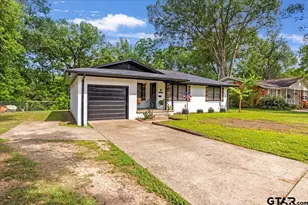 2216 Pleasant Dr, Tyler, TX 75701 - Photo 2