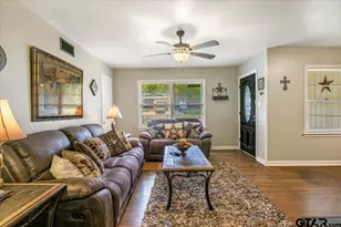 2216 Pleasant Dr, Tyler, TX 75701 - Photo 8