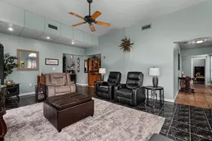 210 Kenneth Dr, Henderson, TX 75652 - Photo 6