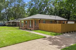 107 N Rainbow Dr, Whitehouse, TX 75791 - Photo 2