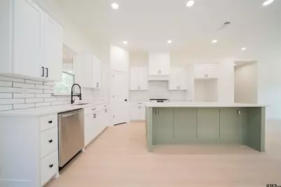 711 King Charles Drive, Scroggins, TX 75480 - Photo 12