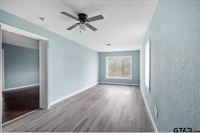 908 Crosby, Tyler, TX 75702 - Photo 8