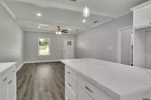 614 N Commerce, Overton, TX 75684 - Photo 10