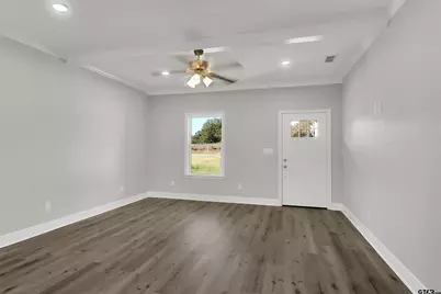 614 N Commerce, Overton, TX 75684 - Photo 2