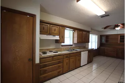 4210 Heather, Tyler, TX 75703 - Photo 8