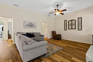 1502 Peach St, Kilgore, TX 75662 - Photo 8