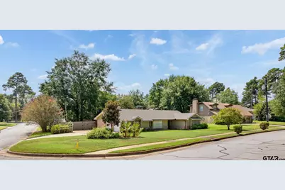 2827 Fairfax Dr, Tyler, TX 75701 - Photo 2