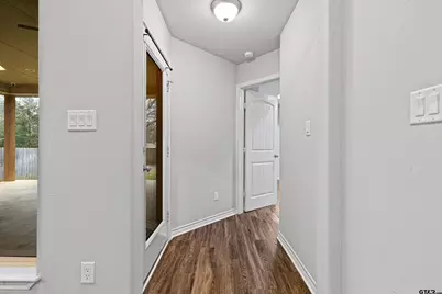 302 Collins Ave, Longview, TX 75605 - Photo 16