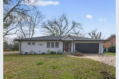 815 Circle Dr, Jacksonville, TX 75766 - Photo 1