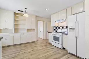 921 Barbara St, Tyler, TX 75701 - Photo 12