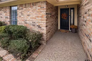 903 Woodland Hills Dr, Tyler, TX 75701 - Photo 2