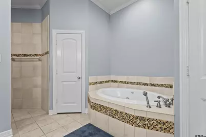 714 Huntwick, Tyler, TX 75703 - Photo 14