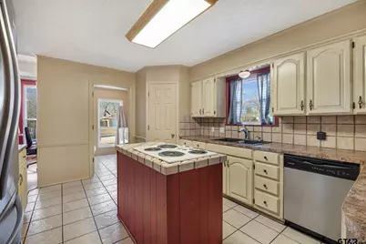 410 Shande Dr, Whitehouse, TX 75791 - Photo 12