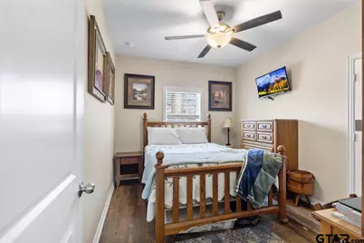 1104 W Park St, Tyler, TX 75702 - Photo 10