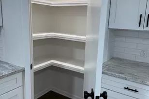 1906 E Barbara St, Tyler, TX 75701 - Photo 12