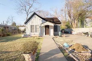 915 Lindsey Ln, Tyler, TX 75701 - Photo 1