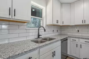 608 Giles St, Troup, TX 75789 - Photo 8
