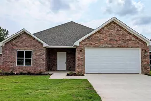 106 Zane Ln, Whitehouse, TX 75791 - Photo 1