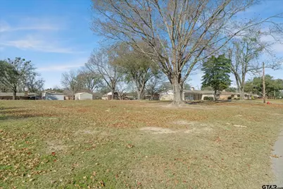 216 Helen Dr, Lindale, TX 75771 - Photo 32