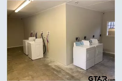 429 Johnson St, Longview, TX 75602 - Photo 16