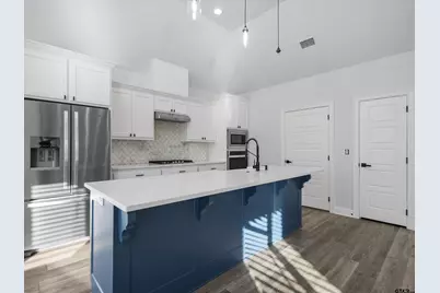 1006 Windy Ridge, Longview, TX 75604 - Photo 6