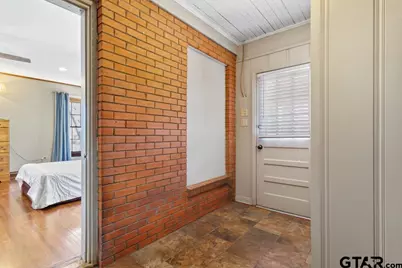 205 N Henry St, Lindale, TX 75771 - Photo 26