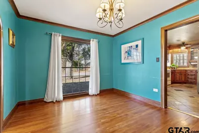 205 N Henry St, Lindale, TX 75771 - Photo 6