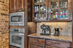 12118 Copper Cir, Lindale, TX 75706 - Photo 16