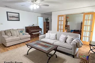 237 Oregon St, Van, TX 75790 - Photo 6