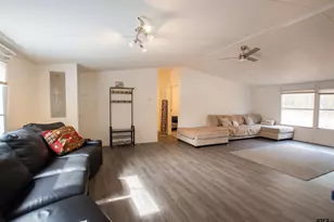 200 Brookwood Dr, Murchison, TX 75778 - Photo 8