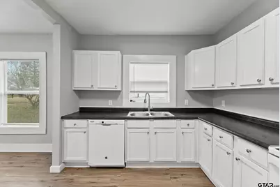 1409 N Carlyle, Tyler, TX 75702 - Photo 10