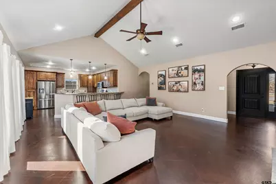 205 Vz County Road 4807, Ben Wheeler, TX 75754 - Photo 4