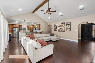 205 Vz County Rd 4807, Ben Wheeler, TX 75754 - Photo 4