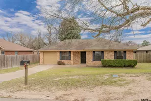 308 Crosby, Lindale, TX 75771 - Photo 2