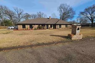 2406 Eric Ln, Longview, TX 75605 - Photo 1